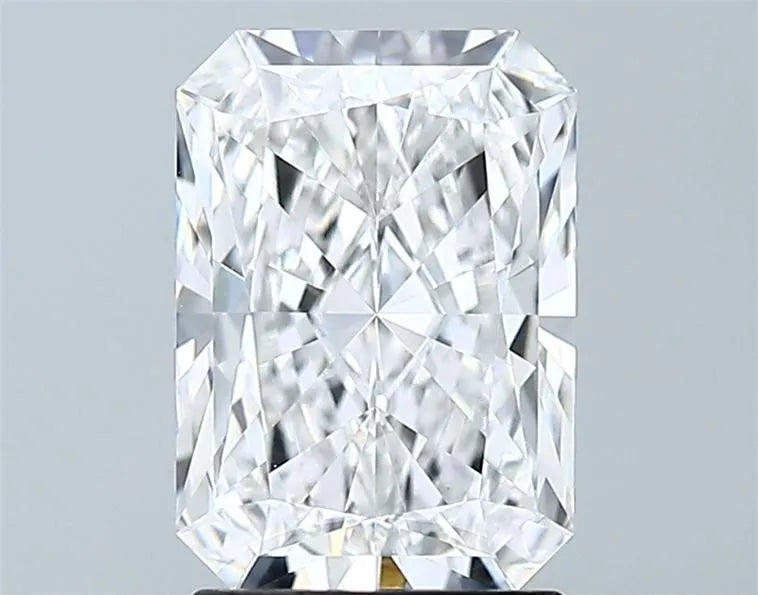 2.10ct Radiant Lab Grown Diamond (Colour E, Clarity VVS2, GIA Certified)