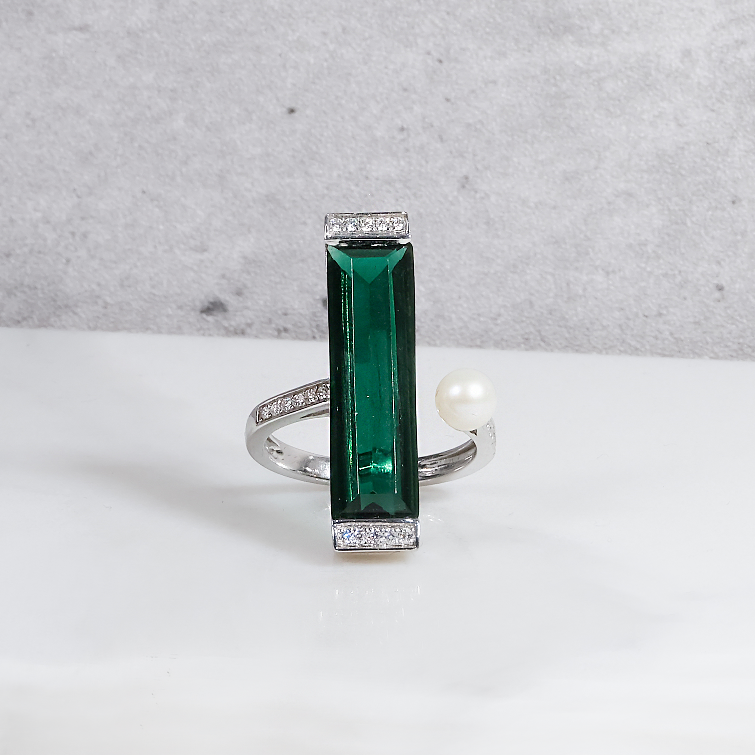 Emerald Elegance Ring